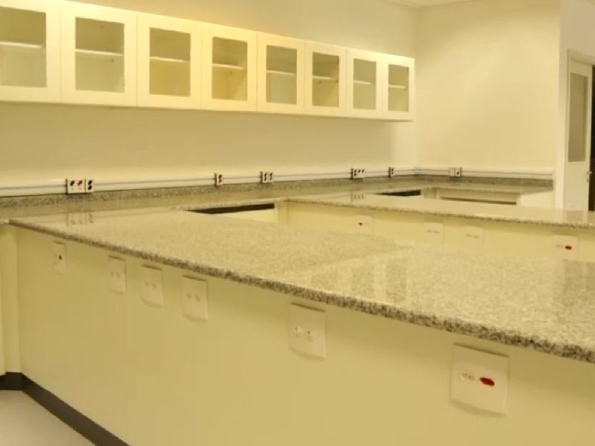 Infraestrutura elétrica invisível como organizar cabos sem interferir no design