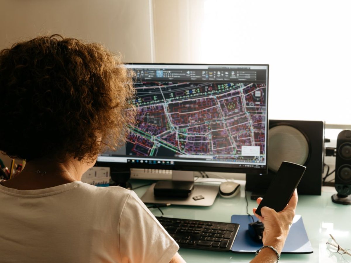 desenho arquitetônico com software para projeto elétrico de ambientes