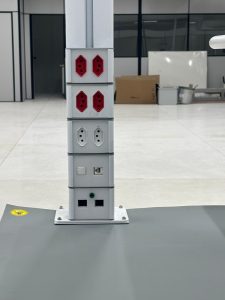 Salas de aula tecnológicas como distribuir energia e dados com segurança com Valemam (1)